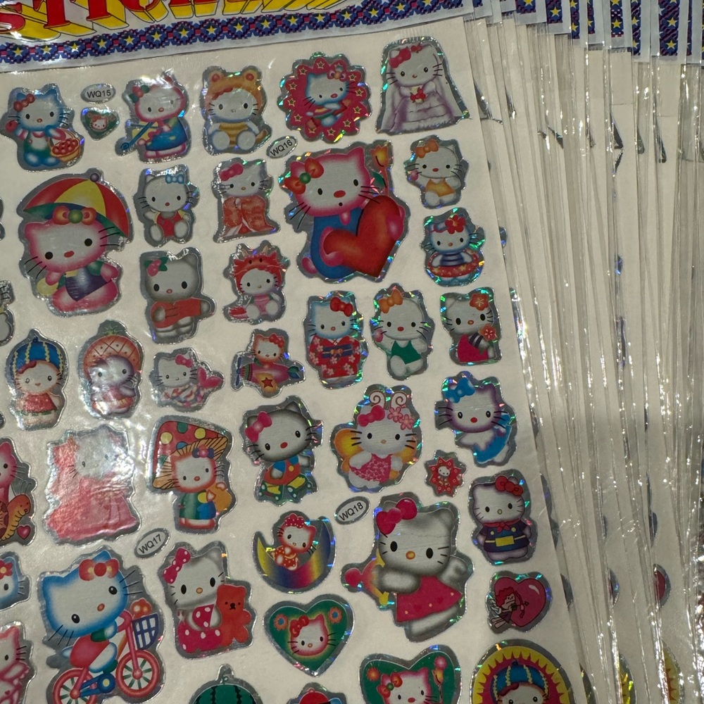 Hello Kitty Stickers - Picture 2 of 2